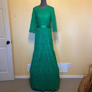 NWT DESIGNER GOWN